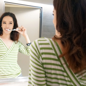 แปรงสีฟัน SPARKLE IONIC Whitening Toothbrush แปรงไอโอนิคเพื่อสุขภาพปากและฟันขาวสะอาด 