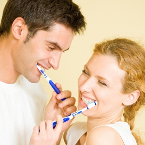 Want white, clean, healthy teeth? It’s easy. Just brush correctly.